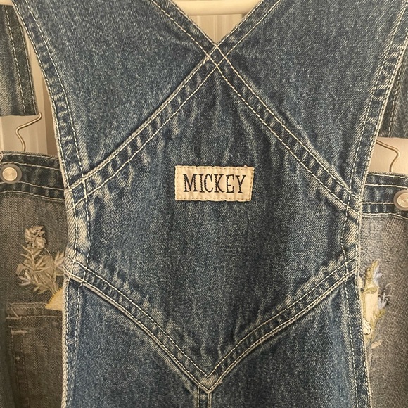 Vintage Mickey Unlimited Plus Size Denim Short Overalls Embroidered Mickey 26 28 - Picture 8 of 8